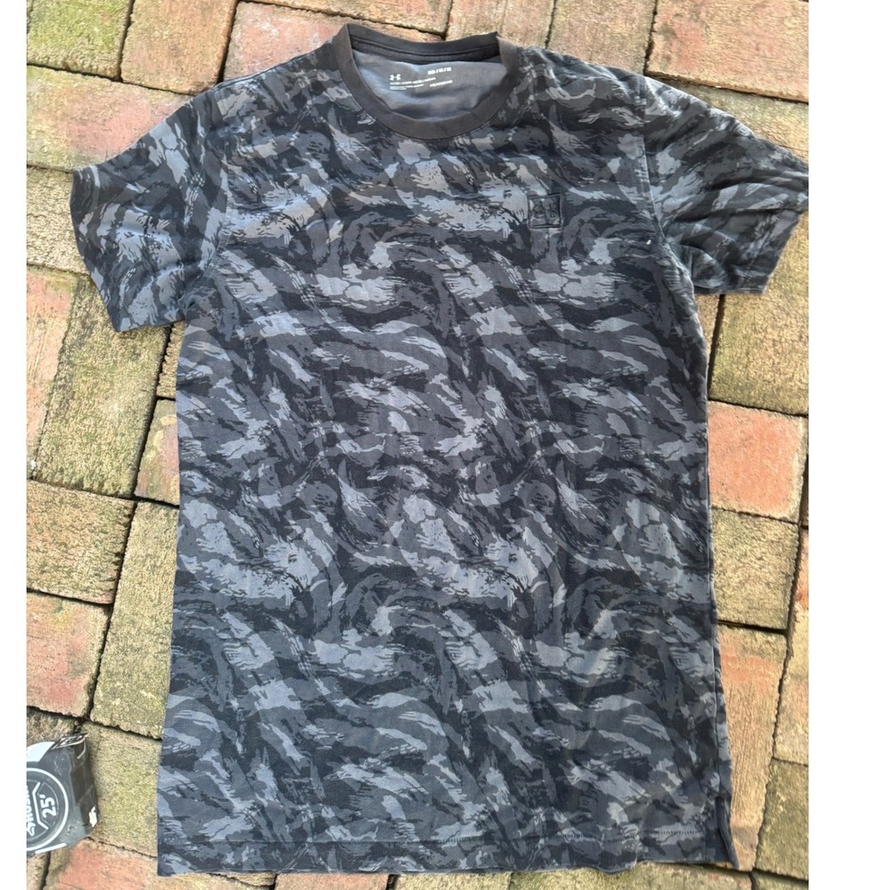 Under Armour Mens HeatGear Fitted Camo T-Shirt Grey Black Tiger Stripe Medium